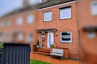 Haus kaufen in 23617 Stockelsdorf, Stockelsdorf - *Reserviert* Saniertes Reihenmittelhaus auf Eigenland