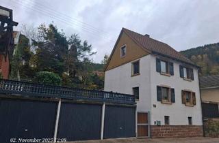 Haus kaufen in 67468 Frankenstein, Frankenstein - Freistehendes EFH mit Garten und 3 Garagen