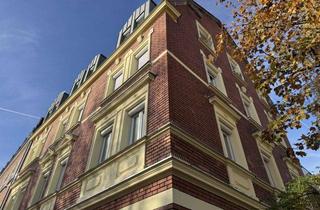 Wohnung mieten in 90427 Nürnberg, Saniert, stilvoll, zentral – Altbau mit Balkon, Stellplatz und Tageslichtbad