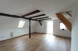 Wohnung mieten in 08459 Neukirchen, niedliche 3-Zimmer Maisonette-Wohnung im DG mit Balkon in Neukirchen (Sachsen)