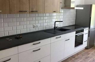 Wohnung kaufen in Biesnitzer Straße 10, 02826 Südstadt, Kapitalanlage Helle 2 Raum Wohnung mit Parkett und Stuck in der Südstadt