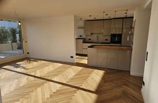 Penthouse kaufen in Höslstraße 17, 81927 Bogenhausen, Kernsanierte Penthouse Wohnung mit Dachterrasse und Luxusküche