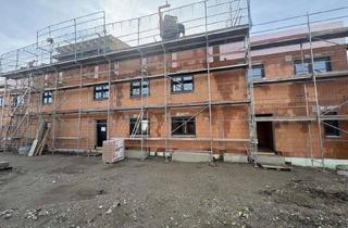 Wohnung kaufen in 84030 Ergolding, Haus-in-Haus Wohnung über drei Ebenen mit großem Garten am Ende einer Sackgasse!!!