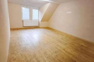 Wohnung kaufen in 72172 Sulz, Viel Platz auf zwei Ebenen: Dachgeschoss-Wohnung mit Studio in Sulz am Neckar