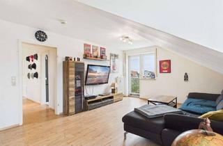 Wohnung kaufen in 85080 Gaimersheim, Großzügige, gepflegte 2 ZKB Dachgeschosswohnung mit Balkon