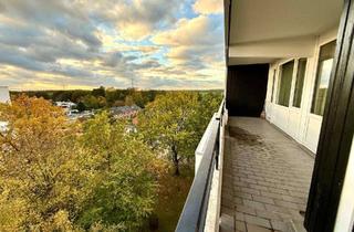 Wohnung kaufen in Ulrich-Von-Hassell-Straße, 40789 Monheim, 5-Zimmer Dachgeschosswohnung mit Balkon und Aufzug in Monheim Baumberg