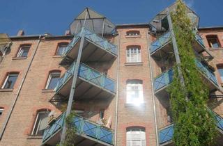 Wohnung mieten in 90429 Nürnberg, 3-Zimmer-Altbau-Wohnung mit Küchenbalkon im 4.OG/ohne Aufzug - Nähe U-Bahn-Station Maximilianstraße