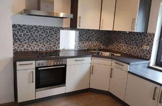 Wohnung mieten in Oesdorfer Straße, 91353 Hausen, Geräumige 5-Zimmer-Wohnung mit Balkon in Hausen