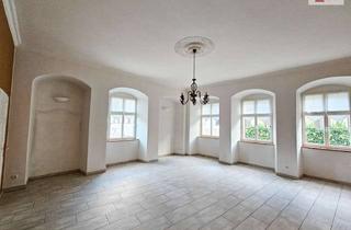 Wohnung mieten in Obere Schloßstraße, 08340 Schwarzenberg, Wohnen mit Blick auf’s Schloss – traumhafte Wohnung am Markt in Schwarzenberg!