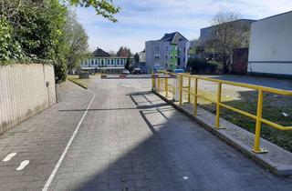 Garagen mieten in Konrad-Adenauer-Straße 68, 42651 Solingen-Mitte, Zentraler Stellplatz mit Schranke in TOP-Lage!