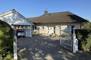 Haus kaufen in 23619 Badendorf, Badendorf - eleganter Bungalow in Feldrandlage
