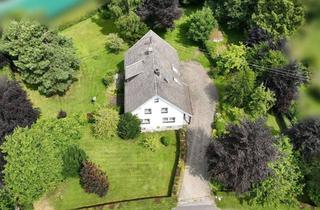 Einfamilienhaus kaufen in 52152 Simmerath, Solides, freistehendes Einfamilienhaus mit hervorragendem Potential zum Sanieren oder Neubau