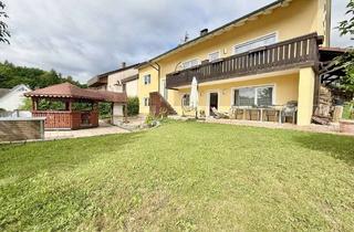 Haus kaufen in 91207 Lauf, **Modernes Raumwunder! Einliegerbereich und Platz für Generationen**