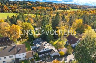 Villa kaufen in 82256 Fürstenfeldbruck, Modernisiert in 2000: Exklusives Zweifamilienhaus mit Villen-Charakter in Top-Lage