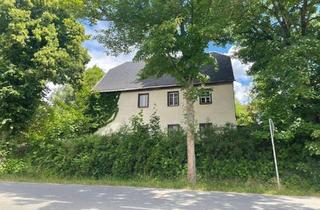 Einfamilienhaus kaufen in 08294 Lößnitz, Sanierungsbedürftiges Einfamilienhaus in zentraler Lage mit großem Garten