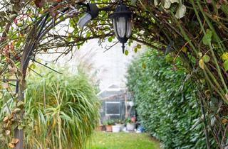 Einfamilienhaus kaufen in 12524 Altglienicke, Großzügiges Einfamilienhaus mit Terrasse und Balkon in Berlin-Altglienicke