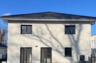 Haus mieten in 14624 Dallgow-Döberitz, 5-Zimmer-Doppelhaushälfte mit EBK in Dallgow-Döberitz