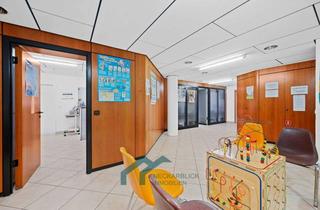 Praxen kaufen in 70329 Obertürkheim, Geräumige Arztpraxis in frequentierter Lage – vielseitig nutzbar, ideal für Investoren&Selbstnutzer