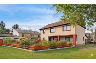 Haus kaufen in 14822 Planebruch, Planebruch - Zweifamilienhaus mit großem Garten