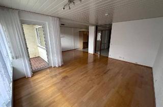 Wohnung kaufen in 71116 Gärtringen, Gärtringen - Helle 3-4 Zimmer Eigentumswohnung mit Einzelgarage in Gärtringen