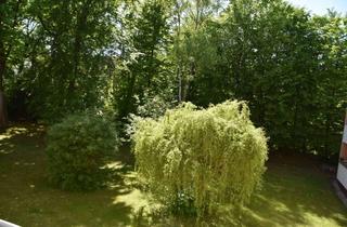 Wohnung kaufen in 12247 Lankwitz, Ein Juwel ! 3-Zi-ETW u. EINZELGARGE , mit Loggia, rundum Parks,