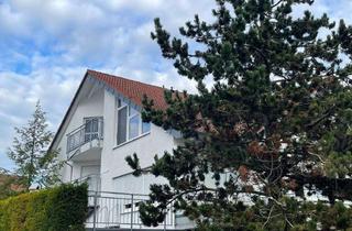 Wohnung kaufen in 71287 Weissach, Wohnung und Einliegerwohnung, 2 Garagenplätzen und sehr viel Stauraum