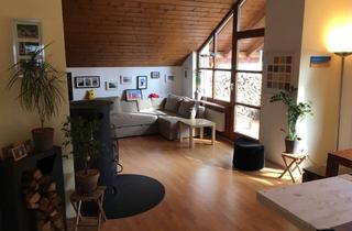 Wohnung kaufen in Hauptstr., 82327 Tutzing, Sonnige 2,5-Zimmer Dachgeschosswohnung mit Balkon und Garage in Tutzing am See