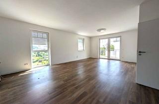 Wohnung mieten in 08459 Neukirchen, Großzügige, helle, barrierearme 3-R-Wohnung mit Balkon, Aufzug und betreutes Wohnen möglich