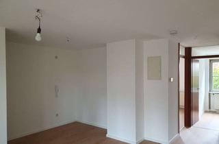 Wohnung mieten in 71083 Herrenberg, Helle 2-Zimmer Wohnung mit kleinem Balkon und Terrasse in Herrenberg