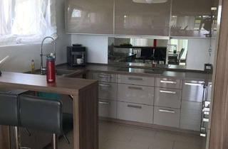 Wohnung mieten in Gertrud-Luckner-Str., 88250 Weingarten, Attraktive 3-Zi Wohnung im Hochparterre mit überdachter Terrasse und kleinem Garten in Weingarten