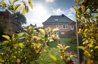 Haus kaufen in 21745 Hemmoor, Zuhause mit Weitblick: Stilvolle Räume und ein großzügiges Grundstück
