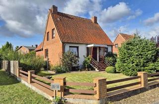 Haus kaufen in 23743 Grömitz, Sanierungsbedürftiges Haus auf 1.008 m² Grundstück