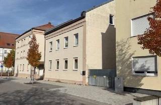Haus kaufen in 94447 Plattling, Zweifamilienhaus mit Sanierungspotenzial in zentraler Lage von Plattling