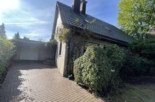 Haus kaufen in 33330 Gütersloh, Wohnhaus (Altbau) mit Garage am Mohns Park