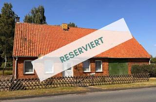 Einfamilienhaus kaufen in 19306 Brenz, Sanierungsbedürftiges Einfamilienhaus mit großzügigem Grundstück in verkehrsgünstiger Lage