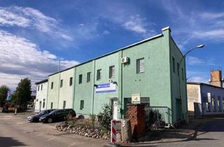 Haus kaufen in 17153 Stavenhagen, Vielseitig: Großzügige Wohnung + Gewerbeflächen + Kalthalle - Viel Platz für Ihre Ideen....