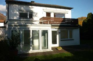 Haus mieten in Buchendorferstrasse 54, 82061 Neuried, Freistehendes Einfamilienhaus mit großem, angelegten Garten in sehr ruhiger Wohnlage