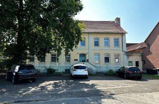 Anlageobjekt in Bahnhofstraße, 39359 Rätzlingen, Attraktive Investitionsmöglichkeit in Rätzlingen: Mehrfamilienhaus mit Gewerbeeinheit