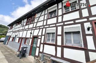 Anlageobjekt in 52152 Simmerath, Denkmalgeschütztes Drei-Parteienhaus in Simmerath-Woffelsbach