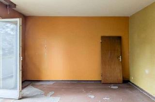 Wohnung kaufen in Flankenschanze 35, 13585 Spandau, HOMESK - Sanierungsbedürftige 1-Zimmer-Wohnung mit Loggia, Stellplatz & Keller in Spandau