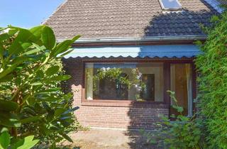 Doppelhaushälfte kaufen in 25436 Uetersen, Rosenstadt Uetersen: 4-Zimmer-Doppelhaushälfte zzgl. Studio im DG, Sonnenterrasse, Garten u. Carport