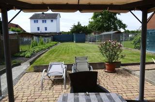 Haus mieten in 50354 Hürth, Komplett saniertes Reiheneckhaus mit Garten und Stellplatz