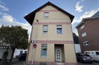 Haus mieten in 50226 Frechen, Saniertes 2-Etagen-Haus mit 125 m² Wohnfläche in zentraler Lage von Frechen