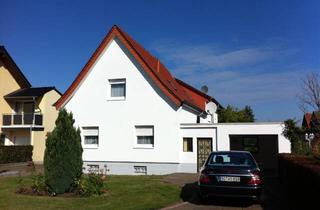 Haus mieten in 59590 Geseke, Doppelhaushälfte mit Keller, großem Garten, Garage