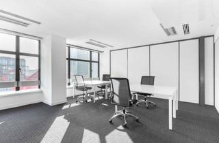 Büro zu mieten in Rahel-Hirsch-Strasse 10, 10557 Tiergarten, Privater Büroraum für 3 Person in Regus Am Kanzleramt