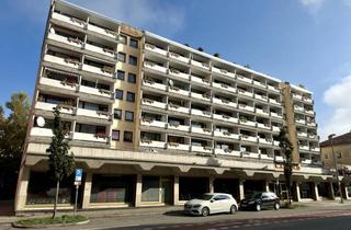 Wohnung kaufen in 83022 Rosenheim, Vermietet! Praktische 3-Zimmer Wohnung mit Balkon in zentraler Lage!