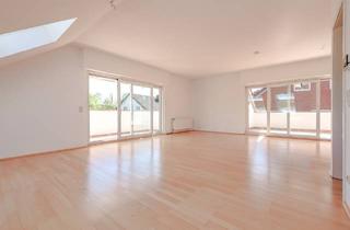 Wohnung kaufen in 53639 Königswinter, Königswinter - Gemütliche Dachgeschosswohnung 126 m² Wohnfläche + 20 m² Zusatzfläche + XXL Garten *provisionsfrei für Käufer*