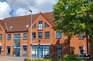 Wohnung kaufen in Vogelsang 15, 24340 Eckernförde, Attraktive 3,5 Zi.-Wohnung im Dachgeschoss mit traumhaftem Blick auf den lnnenhafen Dachausbau mögl.