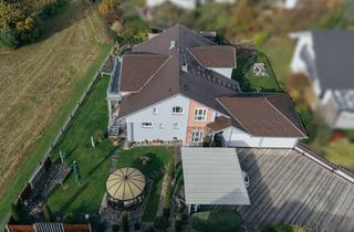 Wohnung kaufen in 88069 Tettnang, Exklusive Villa-Etage mit Garten, Doppelgarage, zusätzlicher Einliegerwohnung und separatem Spa!