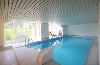 Wohnung kaufen in 14109 Wannsee, Exklusives Investment: Vermietete Kapitalanlage mit enormen Potenzial (Schwimmbad, Sauna, Garage)